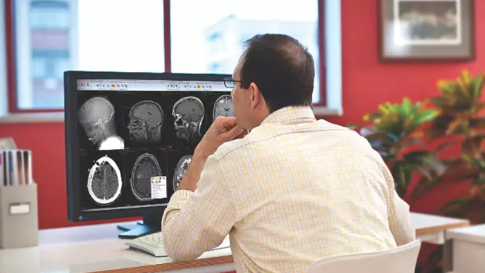 Optimizing workflows and data security for remote radiologists