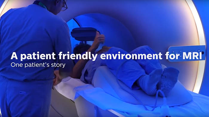 De weg die de pati&euml;nt aflegt bij een mensvriendelijke MRI-omgeving met Ambient Experience bij Lahey Health in de VS