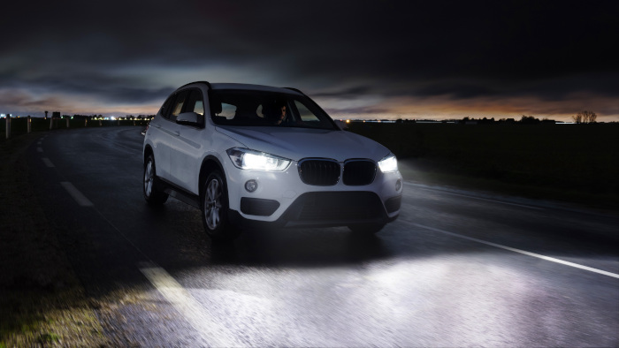 &eacute;met une lumi&egrave;re plus vive