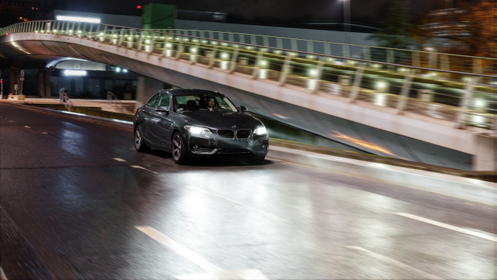 &eacute;met une lumi&egrave;re plus vive