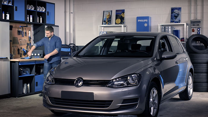 Comment remplacer des lampes pour &eacute;clairage avant sur votre Volkswagen Golf VII