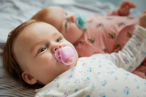 Vanaf wanneer een speen aan je baby geven?